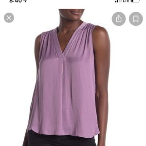 Vince Camuto sleeveless v-neck blouse size M
